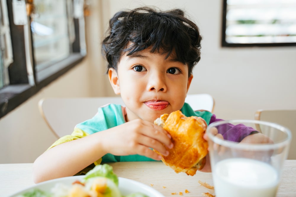 menyiasati-kebutuhan-nutrisi-anak-yang-hobi-pilih-makan