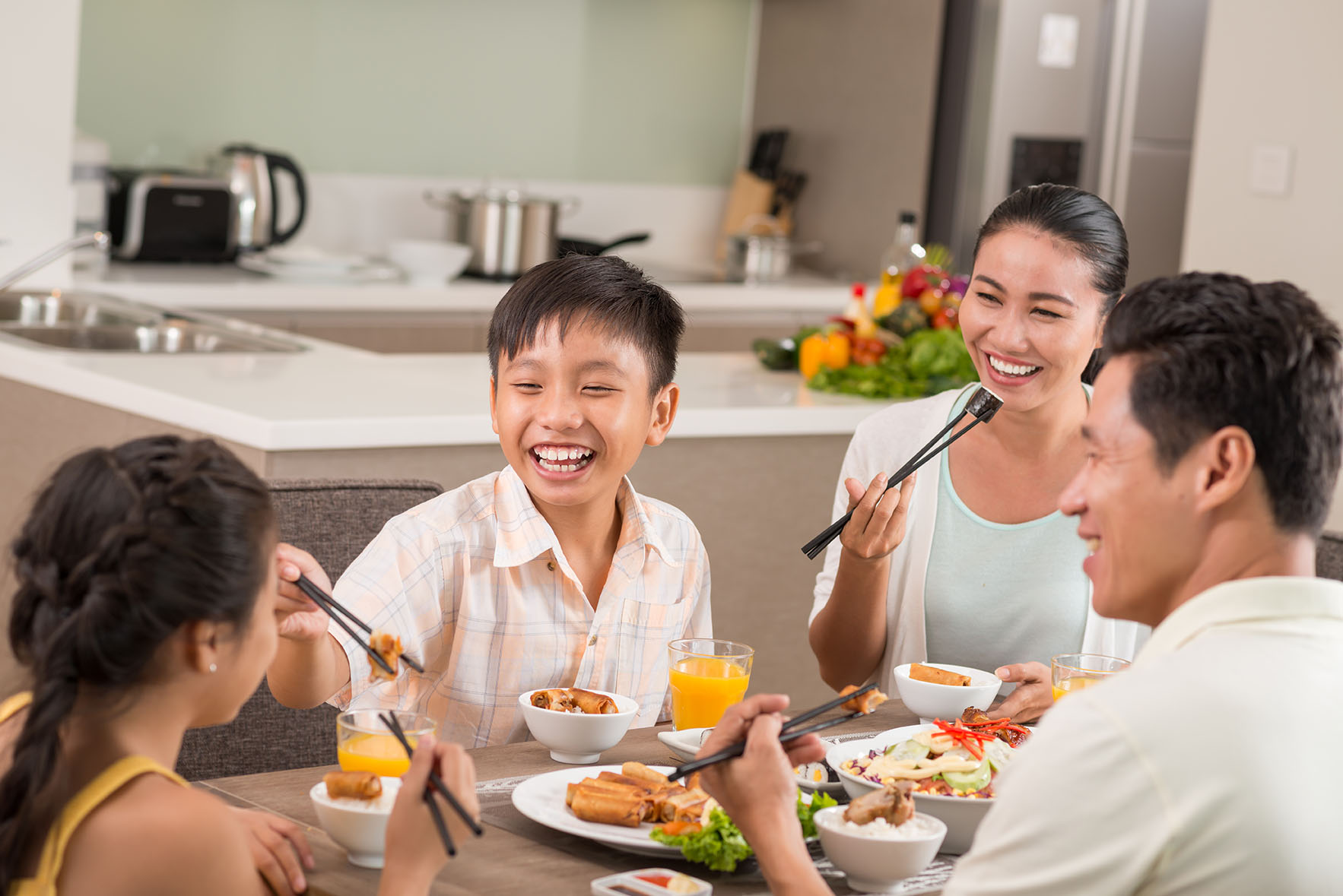 Pentingnya Kebiasaan Makan Bersama untuk Si Kecil