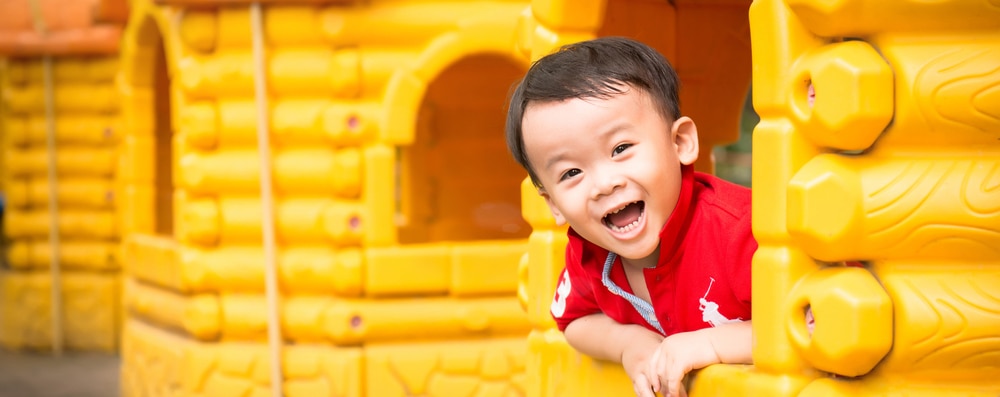 Tips Saat Bunda Harus Meninggalkan Si Kecil di Rumah