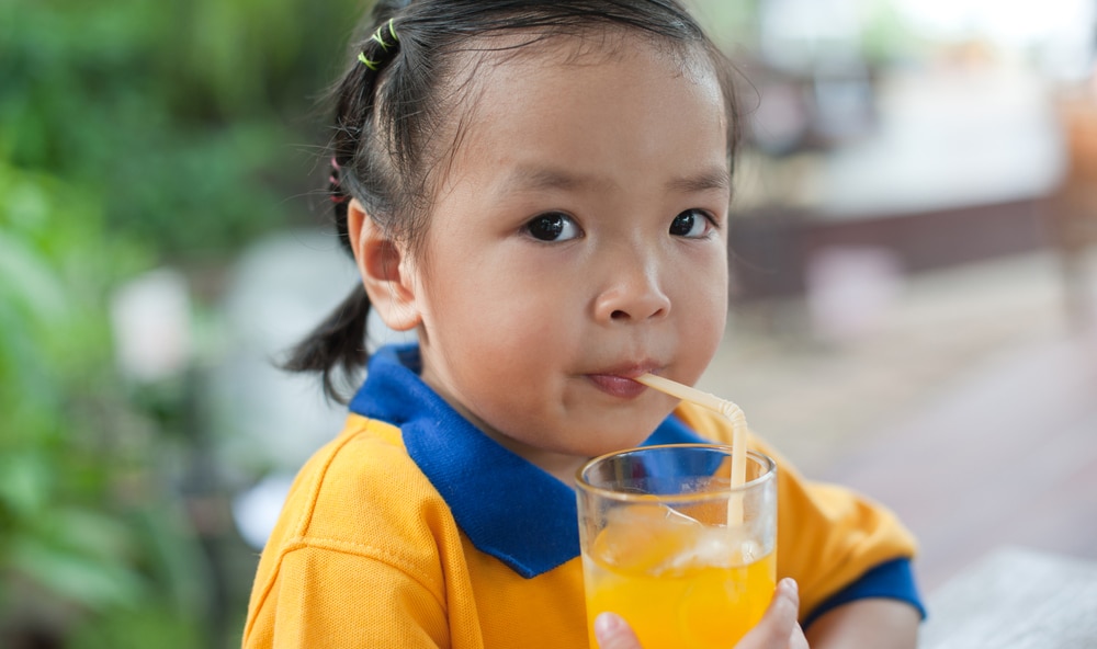 Jus Buah Sebagai Alternatif Asupan Buah untuk Si Kecil