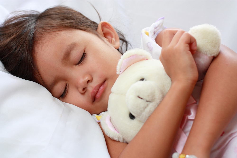 Tidur Cukup Bikin Tubuh Si Kecil Lebih Kuat