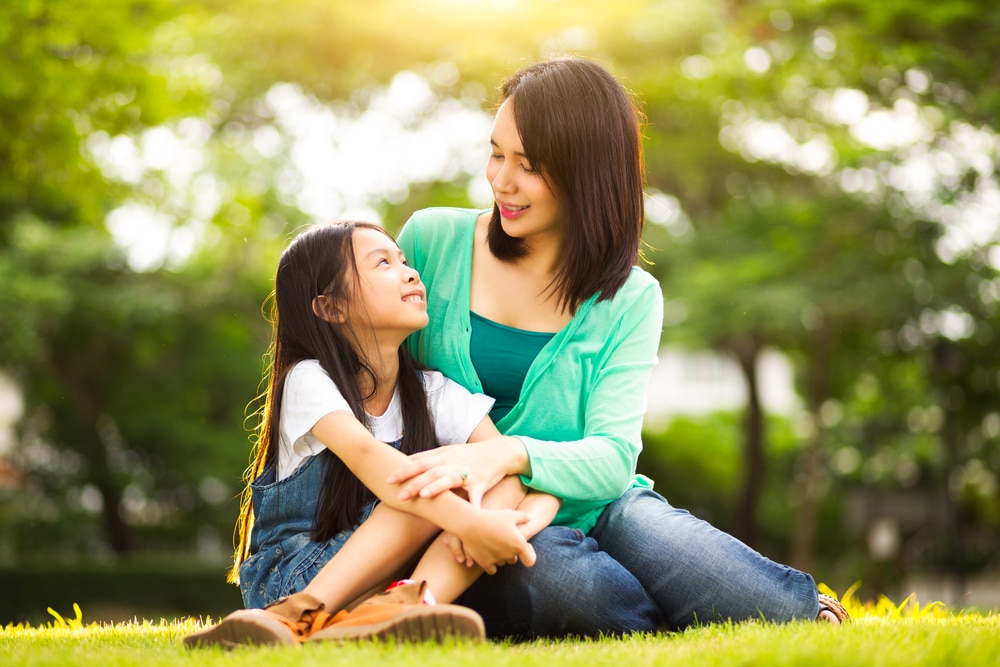 A Bond of Trust: Bagaimana Membangun Kelekatan Emosional dengan Si Buah Hati?