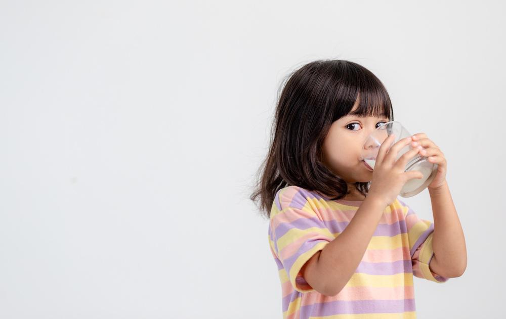 Nutrisi Penting pada Susu untuk Pencernaan Anak