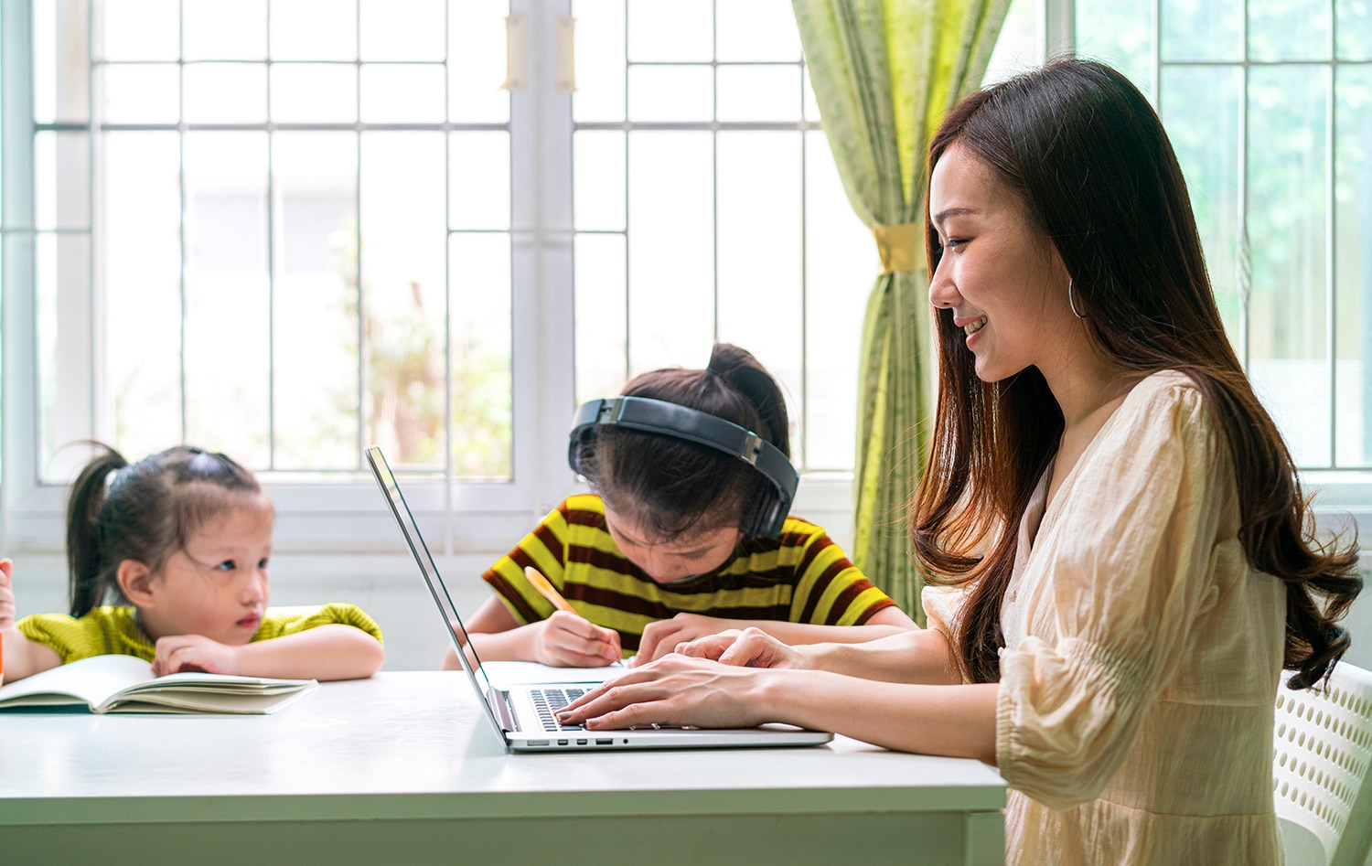 Menjadi Single Mom Sukses untuk Tumbuh Kembang Si Buah Hati