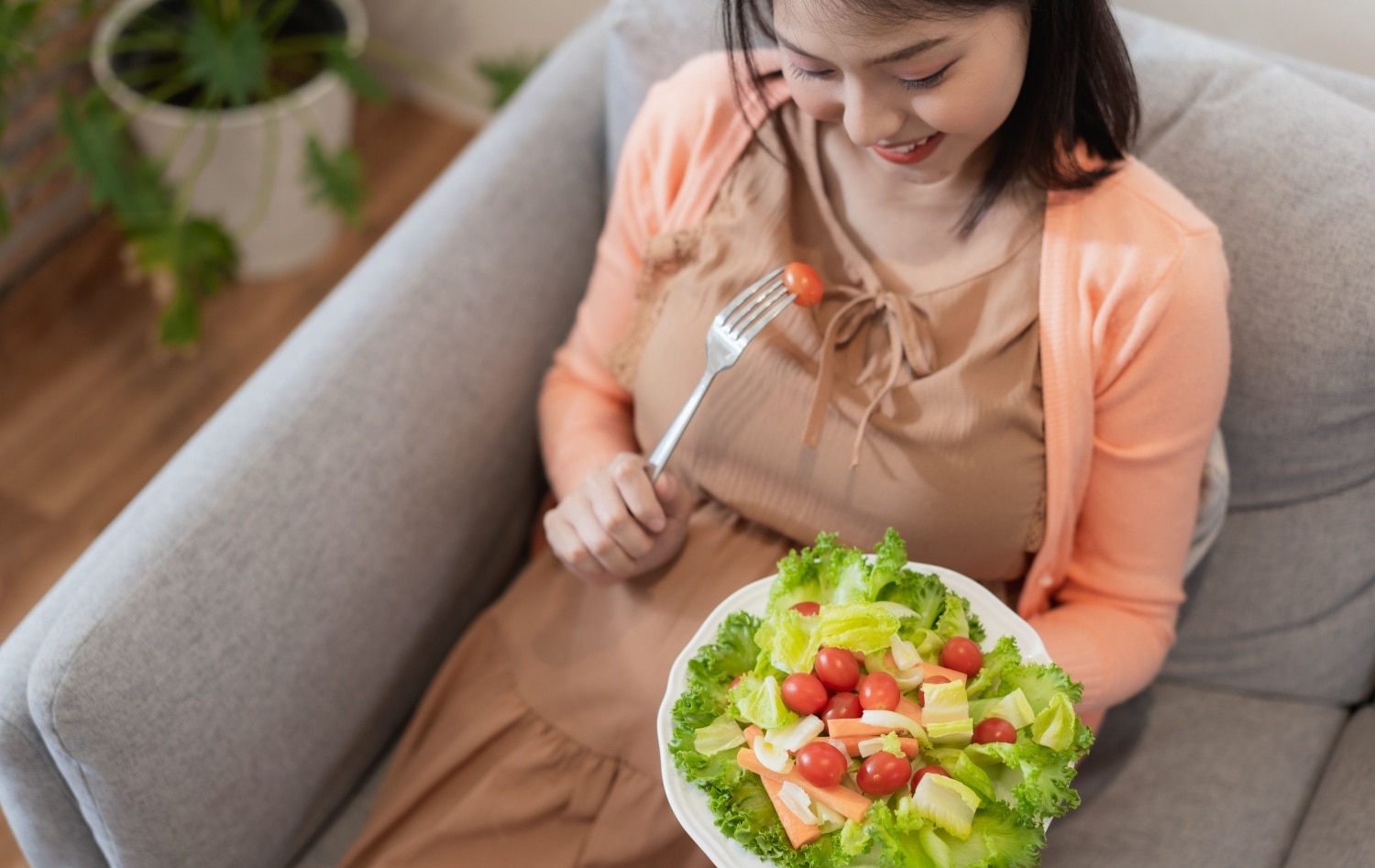 7 Makanan untuk Ibu Menyusui Agar Gizi Bayi Terpenuhi