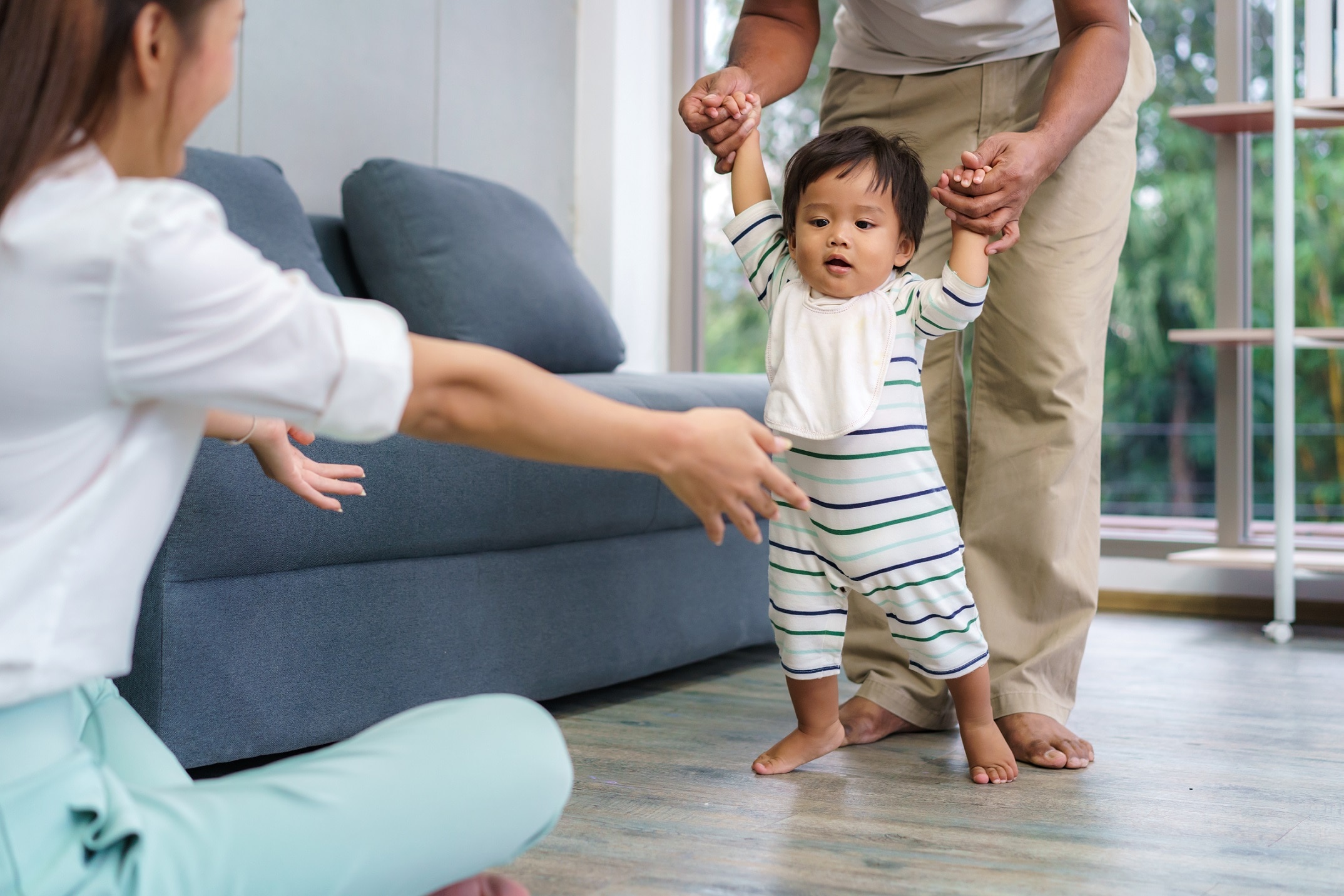 Perkembangan bayi 8 bulan awal