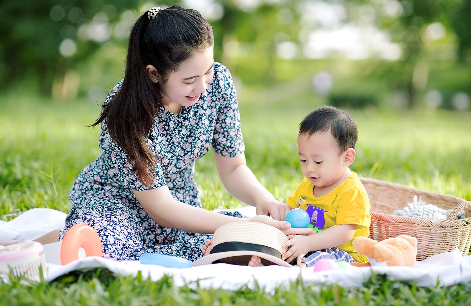 Yuk, Pahami Arti Bahasa Tubuh Bayi Bunda Berikut Ini!